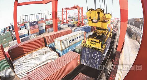 3.23中亚班列实现常态化运行.jpg