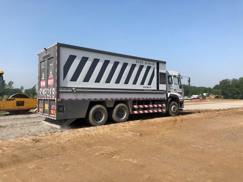 淮信5.11息邢项目路基施工启用新型“粉料撒布车”.jpg
