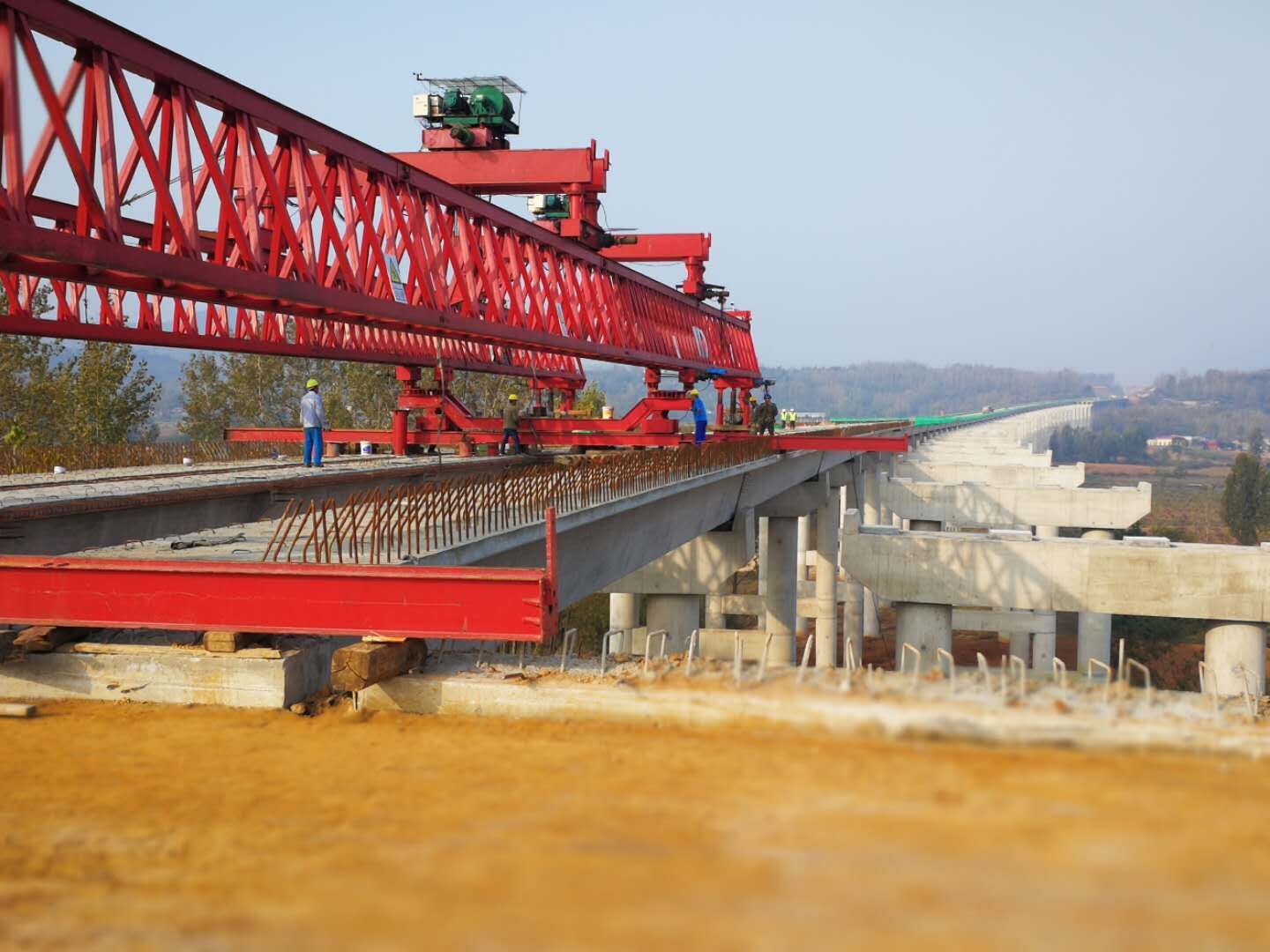 监理公司10.19周南项目提前完成御皇庙特大桥左幅梁板安装.jpg